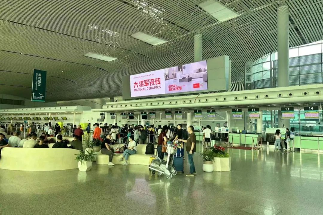 全速前進丨大將軍瓷磚機場&高鐵廣告再登廣東，開啟黃金廣告位的“霸屏模式”！(圖6)
